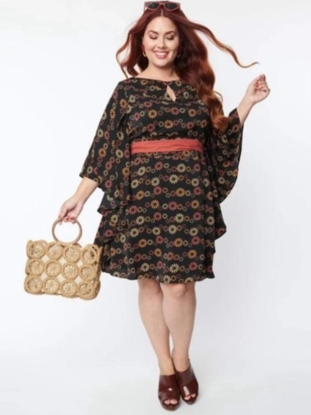 Smak Parlour Retro Vibe Midi Dress with Waist Sash - Picture 7 of 7